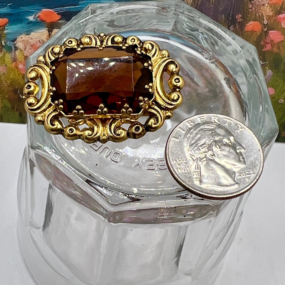 Czech Inspired Amber Acrylic Brooch - Picture 3 of 4